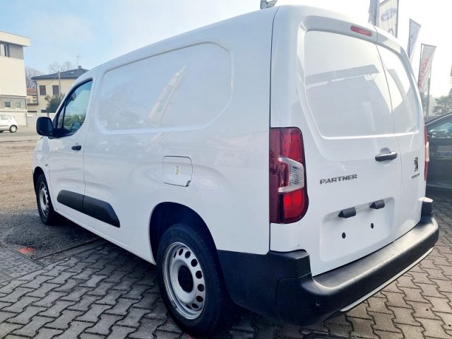 PEUGEOT usata 4