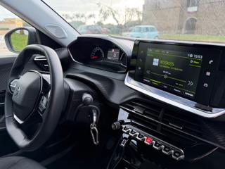 PEUGEOT 2008 usata, con Vetri oscurati