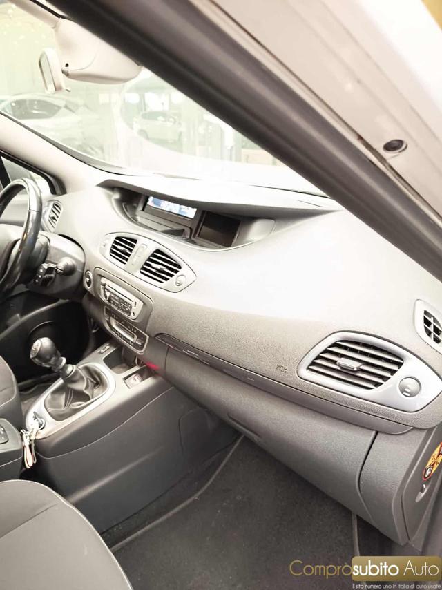 RENAULT Scenic usata 24