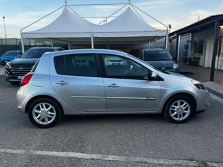 RENAULT Clio usata, con Autoradio