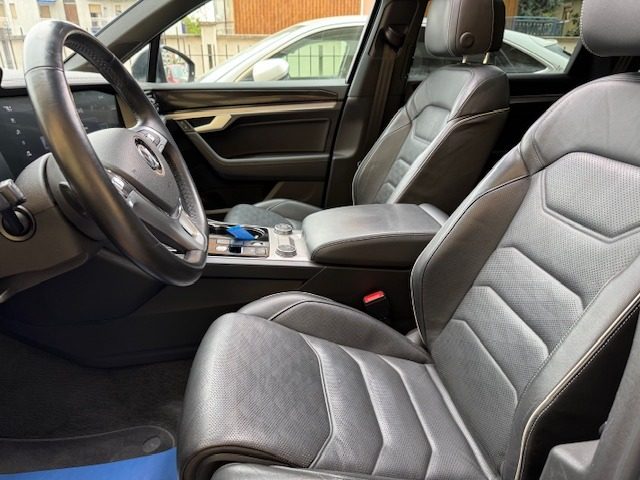 VOLKSWAGEN Touareg usata, con Fendinebbia