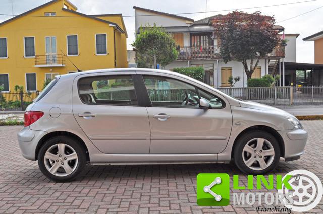 PEUGEOT 307 usata, con Autoradio