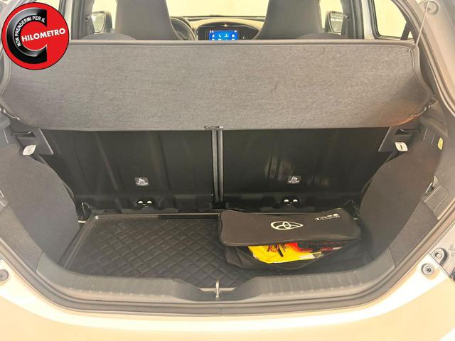 TOYOTA Aygo X usata, con USB