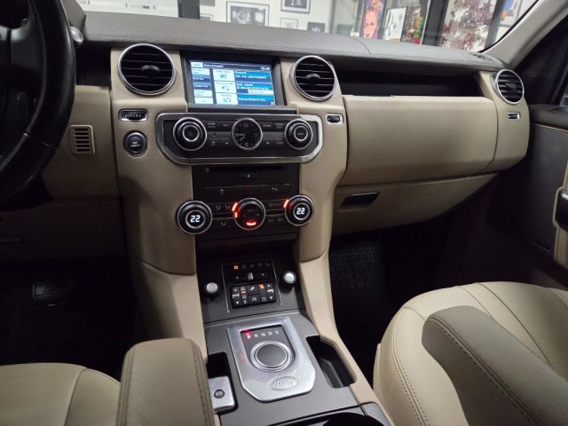 LAND ROVER Discovery usata, con Touch screen