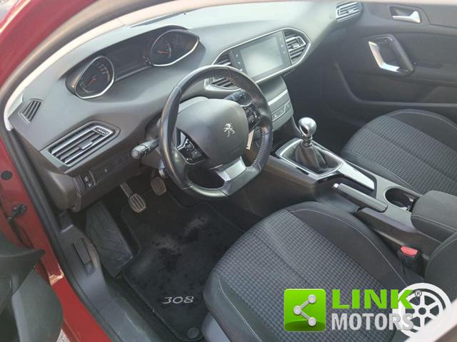 PEUGEOT 308 usata, con Autoradio
