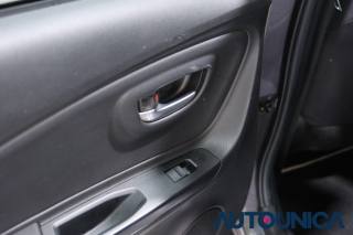 TOYOTA Yaris usata 38