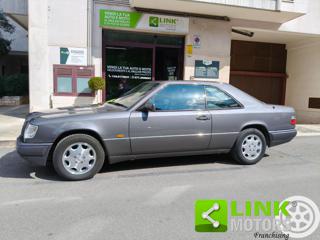 MERCEDES-BENZ E 200 usata, con Bracciolo