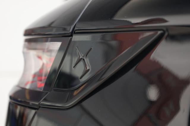 DS AUTOMOBILES DS 7 usata, con Sedile posteriore sdoppiato