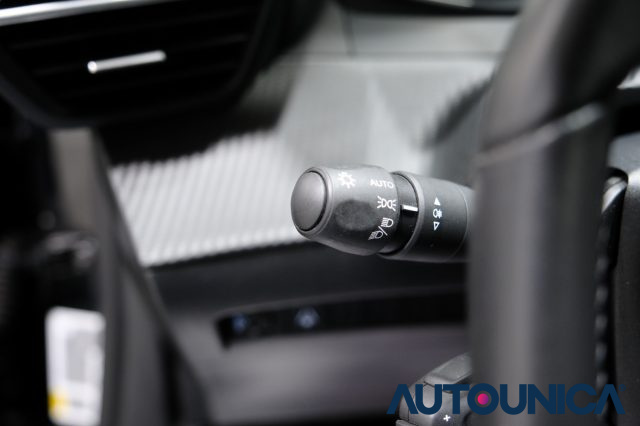 PEUGEOT 2008 usata, con Controllo vocale