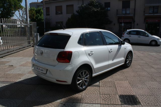 VOLKSWAGEN Polo usata, con Autoradio