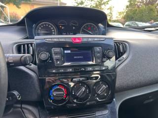 LANCIA Ypsilon usata, con Fendinebbia