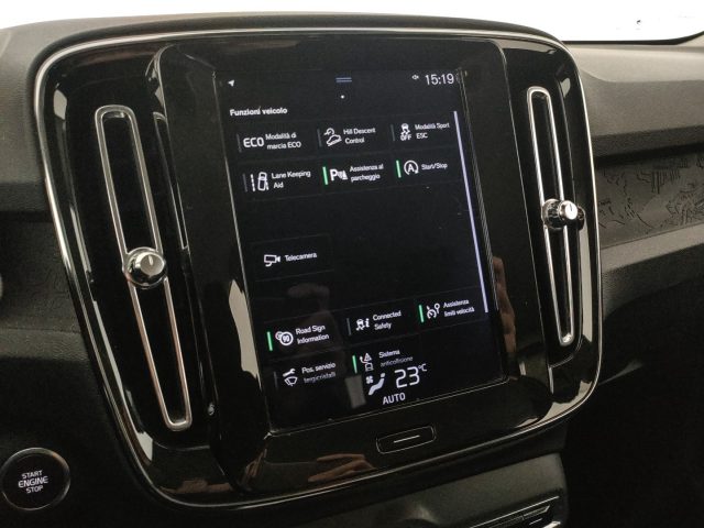 VOLVO XC40 usata, con Sistema di navigazione