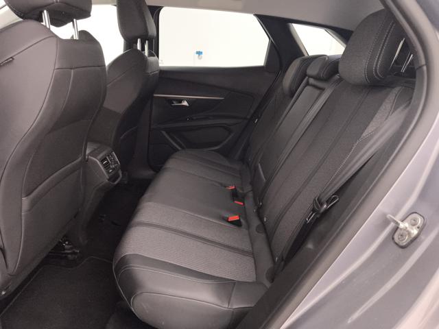 PEUGEOT 3008 usata, con Leve al volante