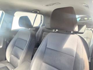 VOLKSWAGEN Golf usata, con USB