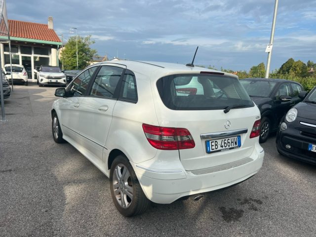 MERCEDES-BENZ B 180 usata, con Airbag
