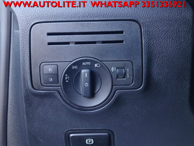 MERCEDES-BENZ Vito usata 23