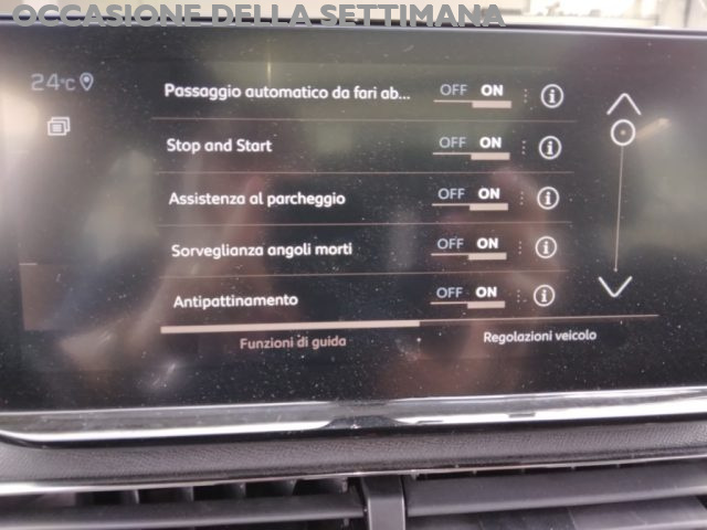 PEUGEOT 5008 usata, con Autoradio