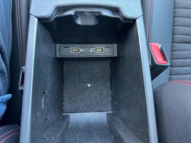 MERCEDES-BENZ B 200 usata, con Isofix