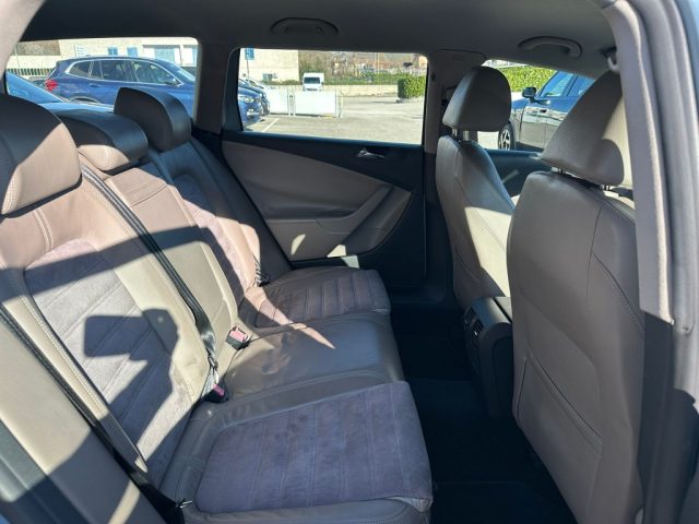 VOLKSWAGEN Passat usata, con Controllo trazione