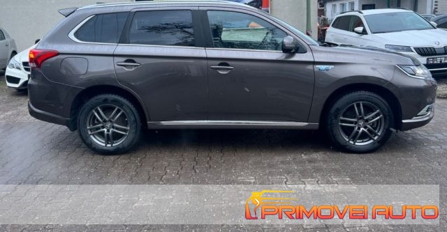 MITSUBISHI Outlander usata, con Chiusura centralizzata