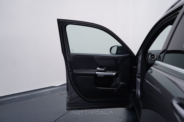 MERCEDES-BENZ GLB 200 usata, con Climatizzatore