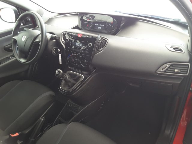 LANCIA Ypsilon usata, con ESP