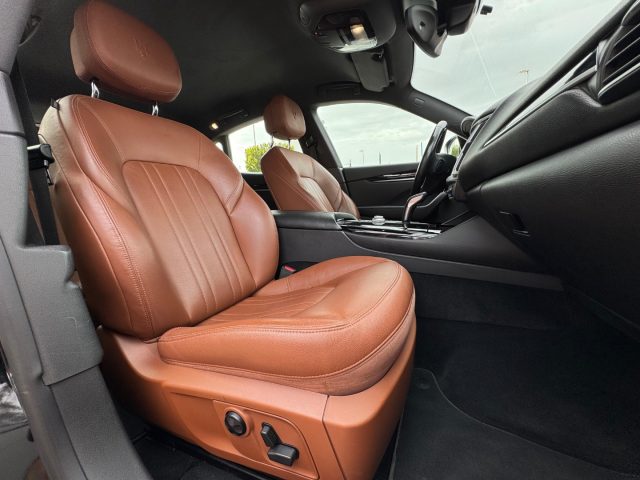 MASERATI Levante usata, con Fendinebbia