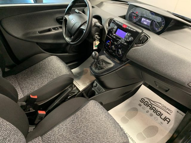 LANCIA Ypsilon usata, con Park Distance Control