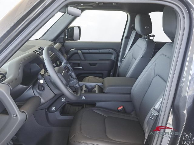 LAND ROVER Defender usata 6
