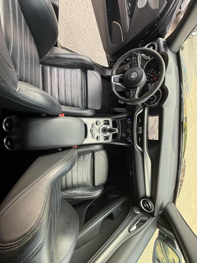 ALFA ROMEO Stelvio usata, con Specchietti laterali elettrici