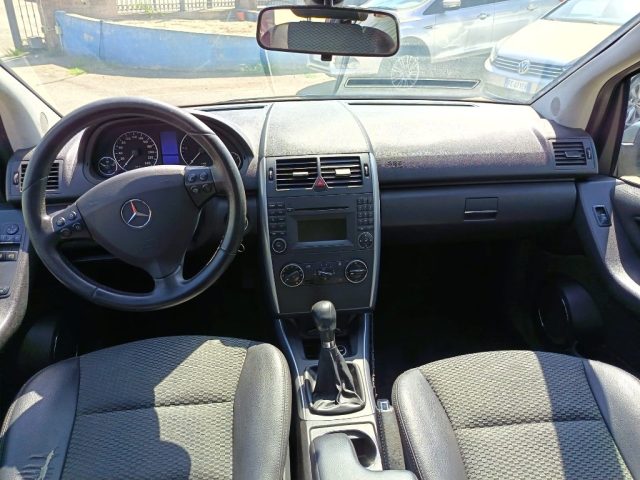 MERCEDES-BENZ A 180 usata 9