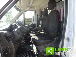 PEUGEOT Boxer usata, con USB