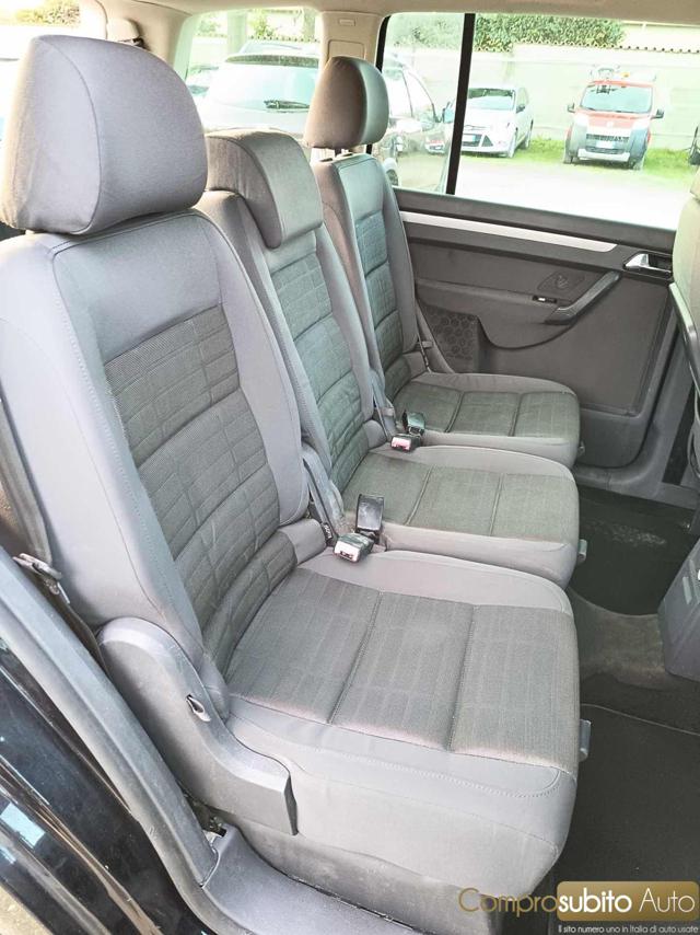 VOLKSWAGEN Touran usata 24