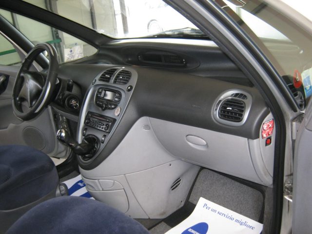 CITROEN Xsara Picasso usata, con Autoradio