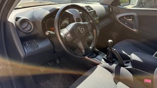 TOYOTA RAV 4 usata, con Sistema di navigazione