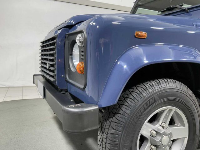 LAND ROVER Defender usata 25