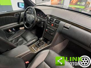 MERCEDES-BENZ E 200 usata 26