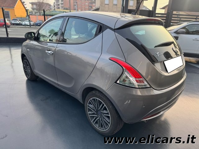 LANCIA Ypsilon usata, con Fendinebbia