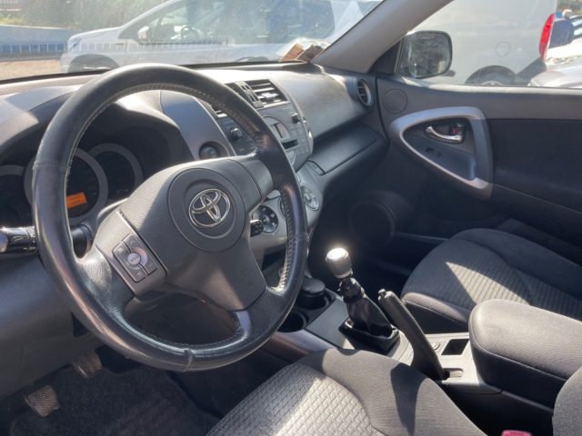TOYOTA RAV 4 usata 8