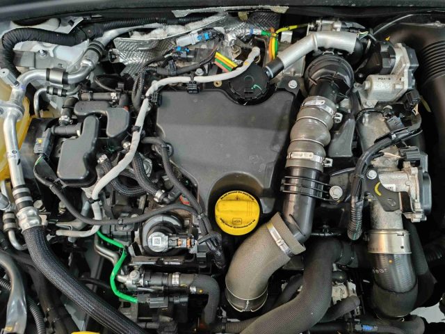 RENAULT Clio usata, con Sensori di parcheggio posteriori