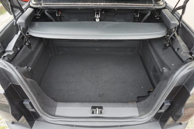 RENAULT Megane usata, con Sensori di parcheggio posteriori