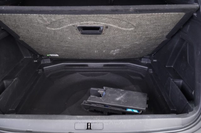 PEUGEOT 3008 usata 31
