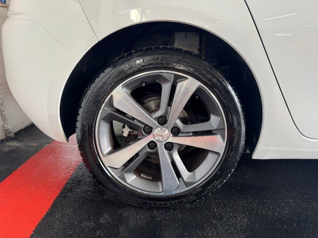 PEUGEOT 308 usata, con Sistema di navigazione