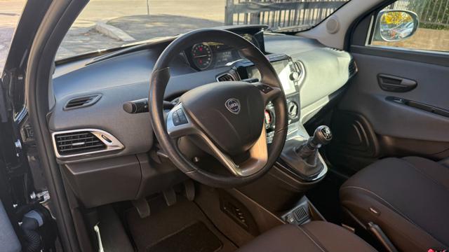 LANCIA Ypsilon usata, con Fendinebbia