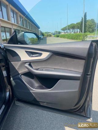 AUDI Q8 usata 21