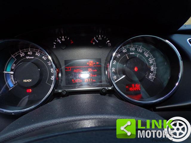 PEUGEOT 3008 usata, con Specchietto retrovisore con funzione antiabbagliamento