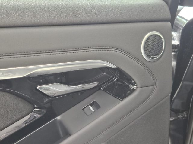 LAND ROVER Range Rover Evoque usata, con Autoradio digitale