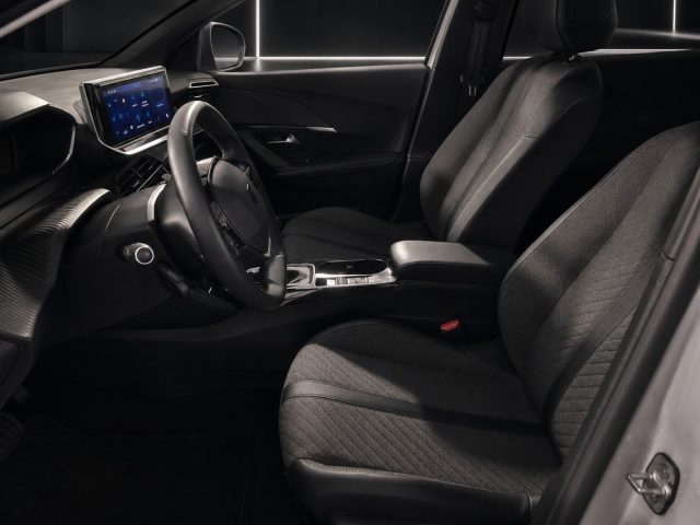 PEUGEOT 2008 usata, con Chiusura centralizzata