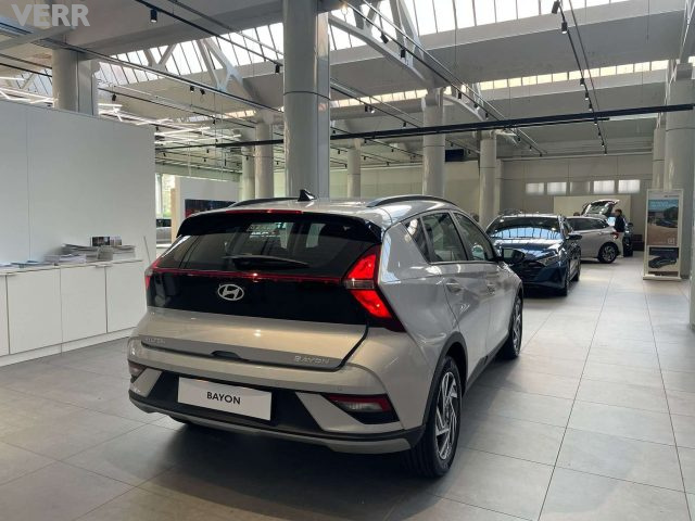 HYUNDAI Bayon usata, con Autoradio