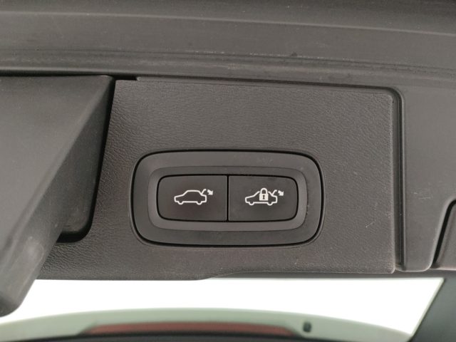 VOLVO XC60 usata, con Touch screen